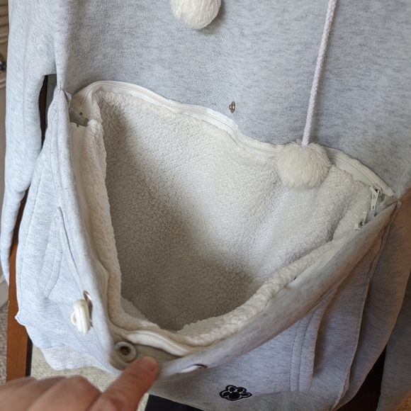 Light Blue Cat Pouch Sweatshirt - Picture 3 of 9